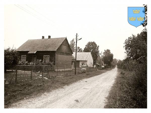: Chlina - Zamiechówka. Zabudowa w środkowej części wsi. Widok od strony południowo - wschodniej.